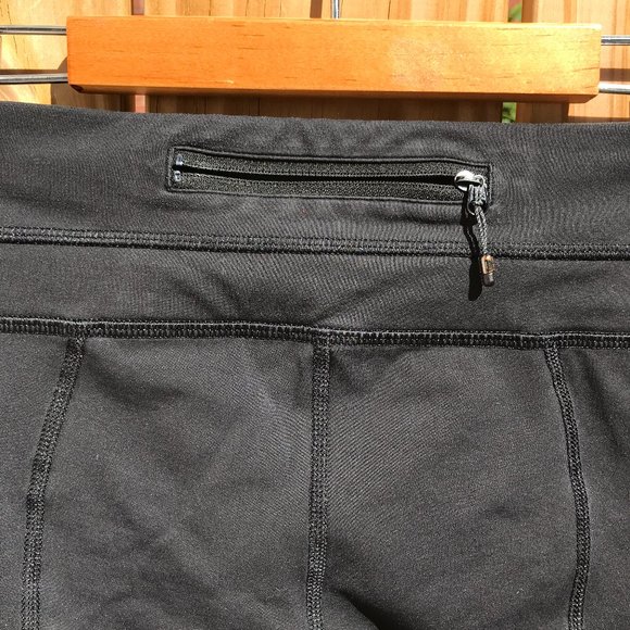 Lululemon Inspire Crop II Full on Luxtreme sz 6 - Picture 10 of 12